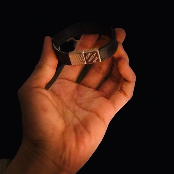 Louis Vuitton “Pull It” Bracelet Reversible - Picture 3 of 3